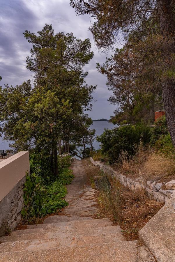 Apartman Grosic Brna Buitenkant foto