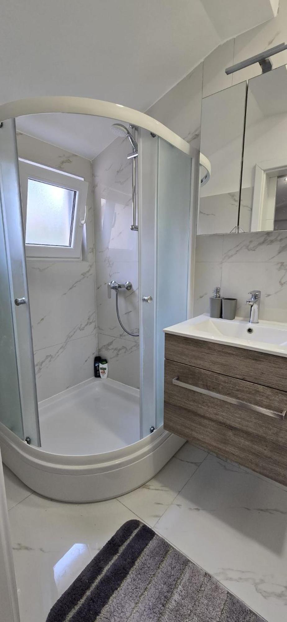 Apartman Grosic Brna Buitenkant foto