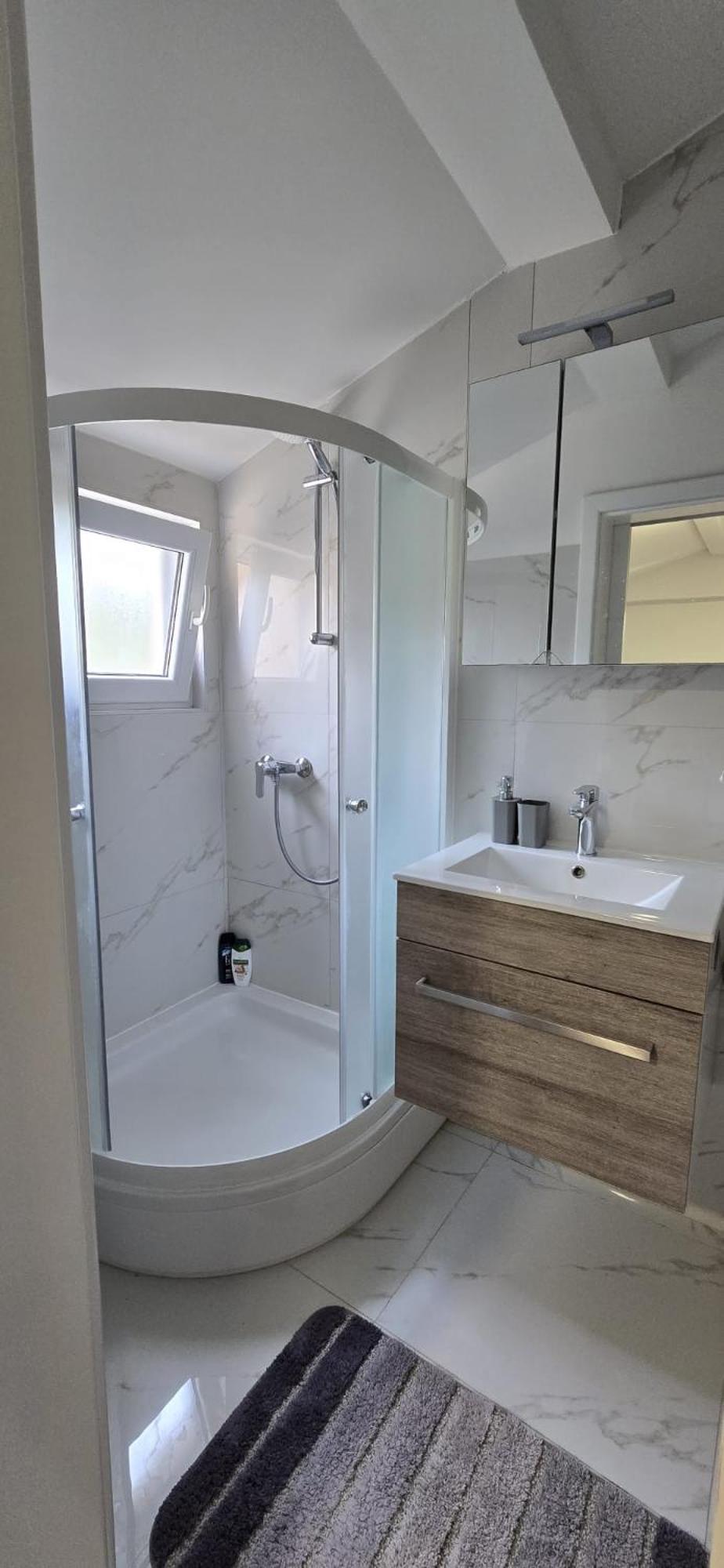 Apartman Grosic Brna Buitenkant foto